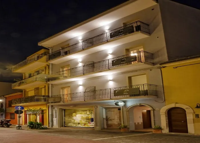 Lira Κατόλικα